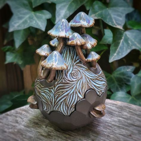 Mushroom Vase Ceramic, Natural Forms Ceramics, Woodland Ceramics, Nature Inspired Pottery, Ceramic Mushrooms Pottery, Fantasy Ceramics, Forest Ceramics, Woodland Pottery, Ceramics Mushroom