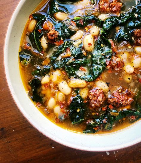 This Spicy White Bean and Chorizo Soup with Kalerecipe is featured in the Kale & other greens along with many more. Chorizo Soup, Soup With Kale, Kale Recipe, Great Dinner Recipes, Chorizo Recipes, Kale Recipes, Winter Soups, White Bean Soup, Chili Flakes