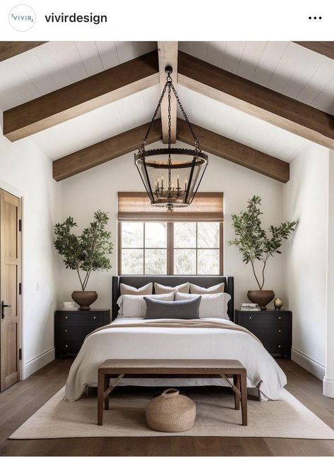 Boho Master Bedding Ideas, Bedroom Design Master High Ceilings, Vaulted Ceiling Bedroom Master Suite Exposed Beams, Organic Modern Primary Bedroom, Medium Size Bedroom, Dovetail Bedroom, Robeson Design, Casa Country, Modern Luxury Bedroom