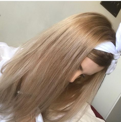 Butter Blonde Hair, Champagne Blond, Butter Blonde, Sandy Blonde Hair, Honey Blond, Blond Balayage, Honey Blonde Hair, Ash Blonde Hair, Blonde Hair Inspiration