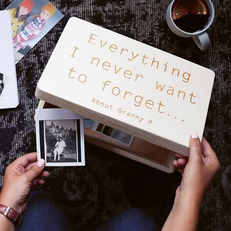 Memory box. Cute Memories Ideas, Box For Memories, Memorial Box Ideas, Couples Memory Box Ideas, Memory Box Decoration Ideas, Wooden Memory Box Ideas, Painted Memory Boxes, Box Of Memories Aesthetic, Memory Box Ideas Diy Boyfriend