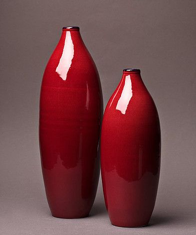 Vases Red Vase Decor, Massage Room Decor, Beautiful Sculptures, Vase Deco, Red Vase, Reflection Photography, Red Home Decor, Olive Oil Bottles, Plant Decor Indoor