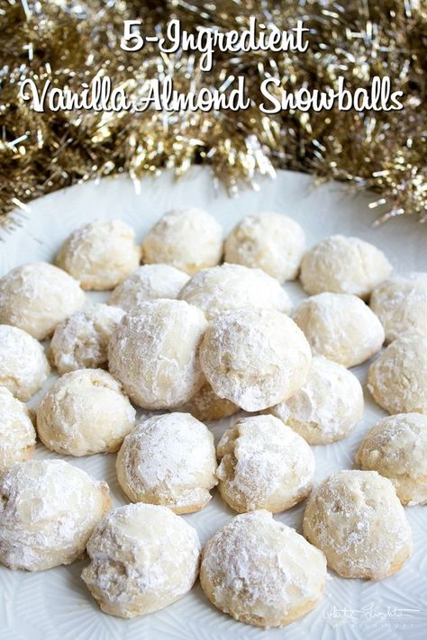 5-Ingredient Vanilla Almond Snowballs are an easy to make cookie that's a holiday favorite! Cookies With Almonds Recipes, Almond Snowball Cookies Recipe, Recipes Using Almond Extract, Easy Snowball Cookies, Almond Flour Snowball Cookies, Easy Almond Cookies, Christmas Almond Cookies, Recipes With Almond Extract, Almond Extract Recipe Desserts