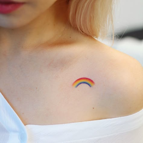 Small Dainty Tattoo, Rainbow Tattoo, Dainty Tattoo, Rainbow Tattoos, Shape Tattoo, Meaningful Tattoos For Women, Small Meaningful Tattoos, Disney Tattoo, Tattoo Videos