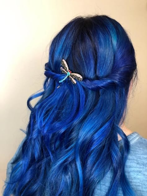 Coraline Blue - Imgur Coraline Blue Hair, Coraline Hair, Hairstyles With Curled Hair, Blue Hair Dye, Midnight Blue Hair, Blue Hair Aesthetic, Peach Hair Colors, Dyed Hair Blue, Dark Blue Hair