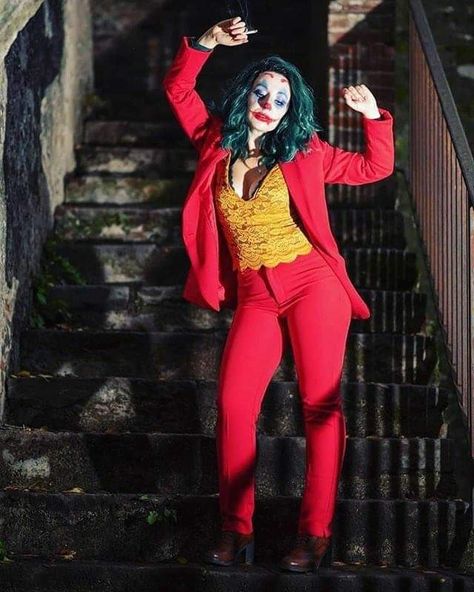 Best Female Halloween Costumes, Female Joker Costume, Joker Outfit, Joker Halloween Costume, Female Joker, Joker Halloween, Joker Costume, Diy Costumes Women, Black Halloween Dress