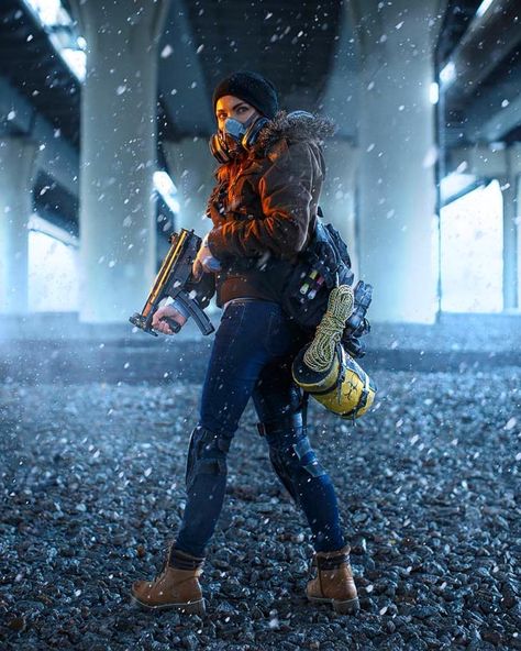 Division cosplay by @wolnir_cosplay ・・・ P Character Concept, The Division Cosplay, Tom Clancy The Division, Tom Clancy, The Division, Cool Outfits For Men, Cute Cosplay, Beauty And Fashion, Photo Collection