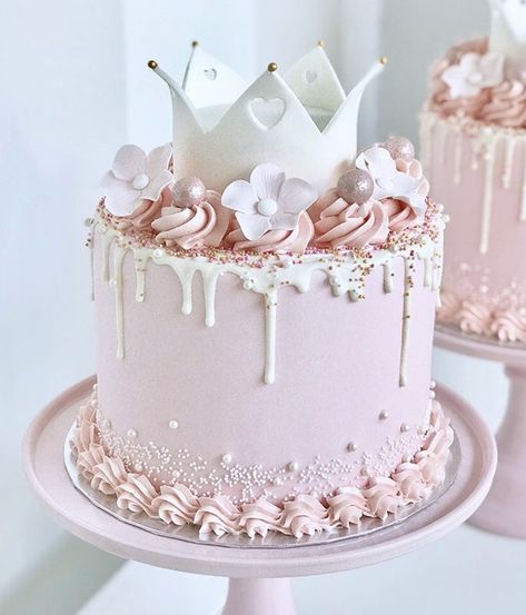 Crown Birthday Cake, Baby First Birthday Cake, Crown Birthday, Princess Birthday Cake, Elegant Birthday Cakes, 1st Birthday Cakes, Beautiful Birthday Cakes, Baby Birthday Cakes