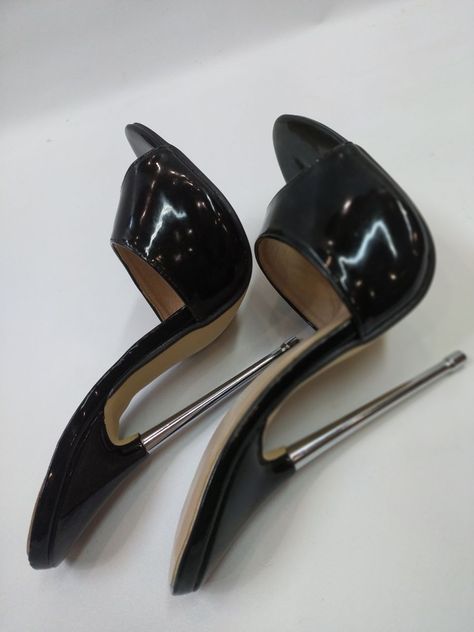 #highheels #highheelshoes #heels Beautiful Long Nails, Extreme High Heels, Black Mules, With Nails, High Heel Mules, Heel Mules, Killer Heels, Fancy Shoes, Heels Boots