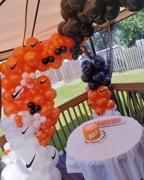 Nike Birthday Party Decorations, Nike 1st Birthday Party, Nike Balloon Garland, Nike Decorations Party, Nike Birthday Party Ideas Decoration, Nike Birthday Theme, Nike Centerpieces, Nike Themed Birthday Party, Nike Party Theme