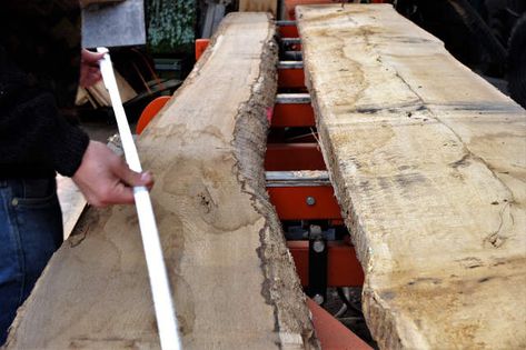 Eichentisch selber bauen | mit Baumkante | Holztisch kaufen Baumkante Rough Cut Lumber, Reclaimed Lumber, Buy Local, Commercial Interior Design, How To Antique Wood, Commercial Interiors, Lumber, Reclaimed Wood, Office Design