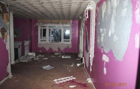 pink ☆ liminal ☆ abandoned ☆dreamcore Liminal Space Aesthetic Pink, Pastel Liminal Space, Pink Backrooms, Pink Liminal Space, Liminal Space Room, Creepy Room Aesthetic, Liminal Bedroom, Liminal Space Bedroom, Pink Dreamcore