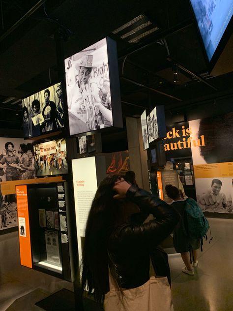 African Academia Aesthetic, Black Museum Aesthetic, African American Museum Dc, Black Art Exhibition, National Museum Of African American History And Culture, Black Art Museum, Museum Worker Aesthetic, History Museum Aesthetic, African American Aesthetic