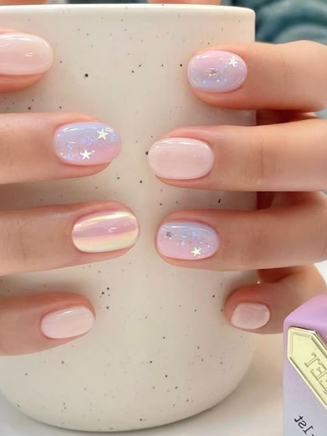 Light Purple Nail Art Designs, Lilac Nails Korean, Light Purple Design Nails, Soft Girly Nails, Short Shimmer Nails, Short Gel Nails Spring Simple, Soft Pastel Nails, Two Color Manicure, Elegant Dip Nails