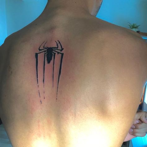 Spiderman Neck Tattoo, Cool Spider Man Tattoos, Spider Back Tattoo Men, Spider Man Back Tattoo, Cool Spiderman Tattoos, Spider On Back Tattoo, Amazing Spider Man Tattoo, Spider Man Spider Tattoo, Mens Spider Tattoo