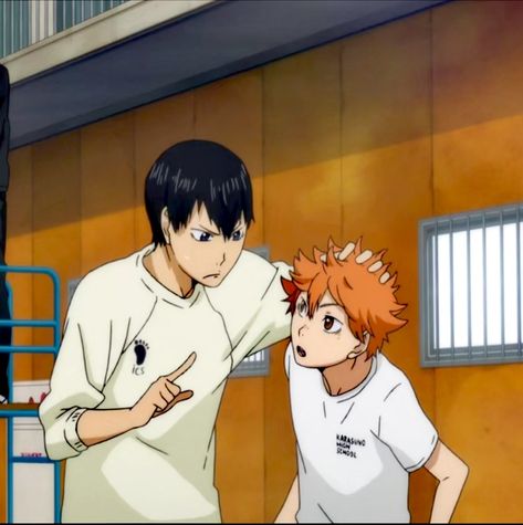 𝘩𝘢𝘪𝘬𝘺𝘶𝘶!! Kageyama And Hinata, Hinata And Kageyama, Hinata Kageyama, Collage Des Photos, Kageyama X Hinata, Haikyuu Kageyama, Haikyuu Wallpaper, Hinata Shoyo, Anime Soul