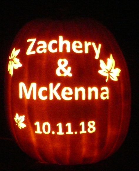 Couple's wedding pumpkin Relationship Pumpkin Carving, Pumpkin Carving Couples Ideas, Wedding Pumpkin Carving, Pumpkin Carving Couples, Cute Pumpkin Carving Ideas For Couples, Couples Pumpkin Painting, Cute Couple Pumpkin Carving, Couples Pumpkin Carving Ideas, Pumpkin Carving Ideas Couples