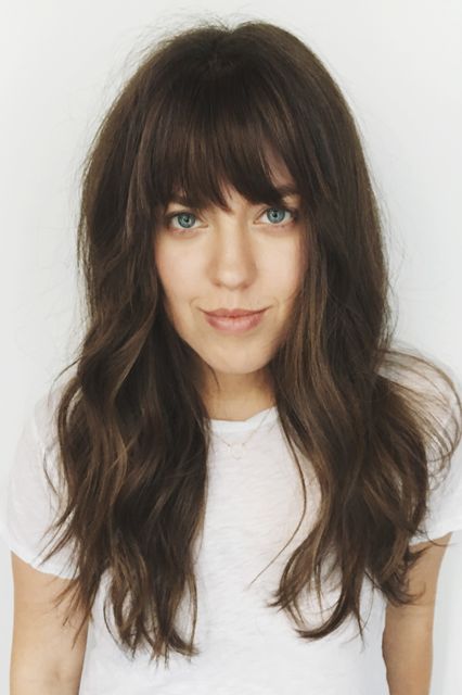 This L.A. Hair Trend Is Huge — & It's SO Easy To Copy At Home #refinery29  http://www.refinery29.com/2016/10/127226/how-to-style-fake-bangs-hair-trend-tutorial#slide-12  Step 8: Prepare To Fool EveryoneAnd that's it — you've got fake bangs that look lifelike and will stay in place all day and night — literally. "You can wear this for a whole weekend because this tape isn't going anywhere," Ess says. "If I apply them on Lucy or Jenna they can wear them for a few days." When it's time to remove th Long Hair And Bangs, Fake Bangs, Long Brown Hair, Long Hair With Bangs, Long Layered Hair, Hair Envy, Grunge Hair, Bang Bang, Long Hair Cuts