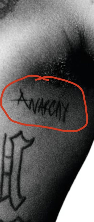 Anarchy A Tattoo, Playboi Carti Tattoo Ideas, Playboi Carti Tattoo, Under Armpit Tattoo, Carti Tattoo, Goal Physique, Anarchy Tattoo, Armpit Tattoo, Tattoo Main