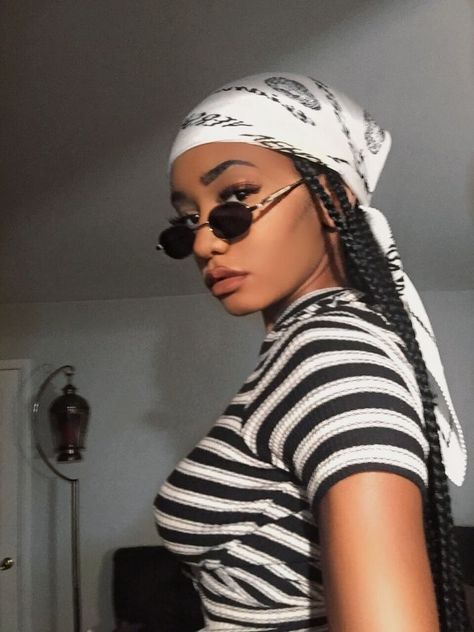 @matiasines7 Music Festival Makeup, Sunglasses For Your Face Shape, Looks Hip Hop, Stile Hip Hop, Bandana Hairstyles, Box Braids Hairstyles, Grunge Hair, Black Girls Hairstyles, Scarf Hairstyles