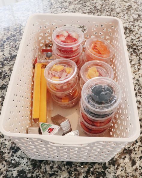 Healthy Independent Snacks For Toddlers - Oh Happy Play Healthy Snacks For Children, Toddler Snacks Healthy, Healthy Snacks For Toddlers, Snacks For Children, Snacks For Toddlers, Snack Station, Healthy Toddler Snacks, Baby & Toddler Food, Snacks For Kids