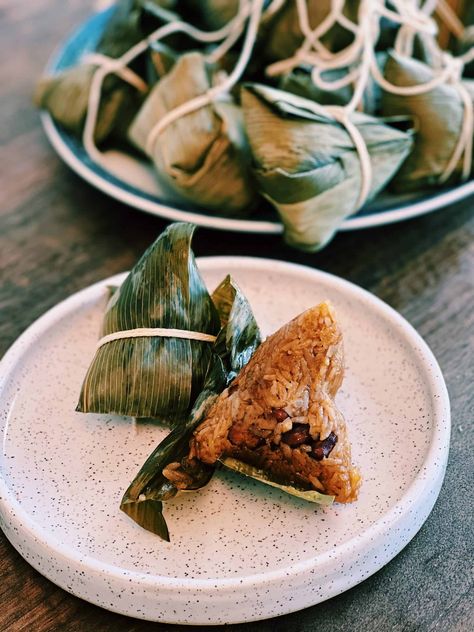 Tiffy Cooks, Rice Dumplings, Chinese Cooking Wine, Arroz Frito, Red Bean Paste, Taiwanese Food, Red Bean, Glutinous Rice, Chinese Recipes