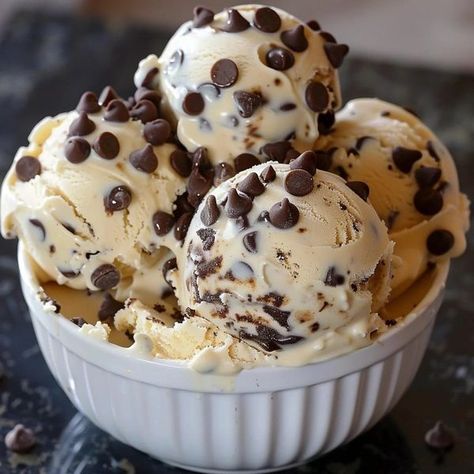 Tasty Recipes Baking Bread At Home, Chocolate Chip Cookie Dough Ice Cream, Cookie Dough Ice Cream, Chocolate World, Chocolate Chip Ice Cream, Coconut Cream Pie, Dessert Salads, Ice Cream Toppings, Soft Cookie