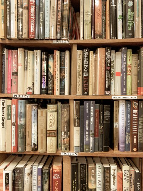 Library Shelf Aesthetic, Thrift Books Aesthetic, Bookshelf Full Of Books, Story Books Aesthetic, Vintage Bookshelves, Thrifted Books, Full Bookshelf, Thrift Books, Bookshelf Aesthetic