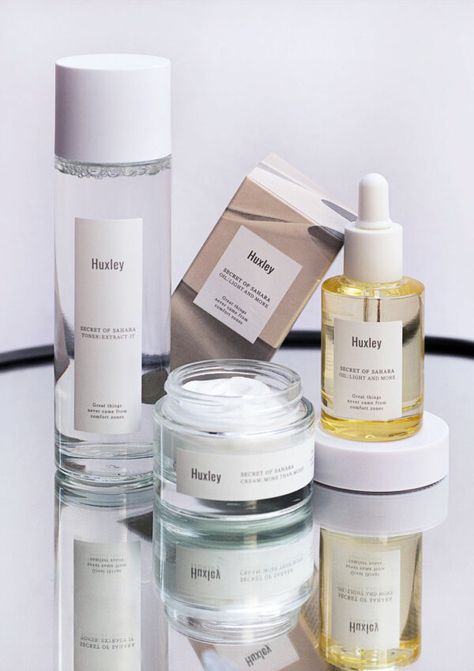 Best Korean Skincare Brands, Skincare Products Design, Korean Skincare Products Aesthetic, Beauty Products Branding, Cute Skincare Products, Truly Beauty Products, Skincare Photos, Aesthetic Skincare Products, Beauty And Self Care