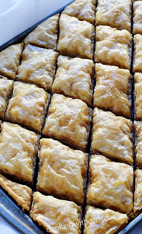 What is Choclava It is Baklava for chocolate lovers {with tutorial} | cookingwithcurls.com Chocolate Baklava, Baklava Recipe, Puff Pastry Recipes, Pastry Recipes, Food Cakes, Beignets, Vegetarian Chocolate, Baklava, Greek Recipes