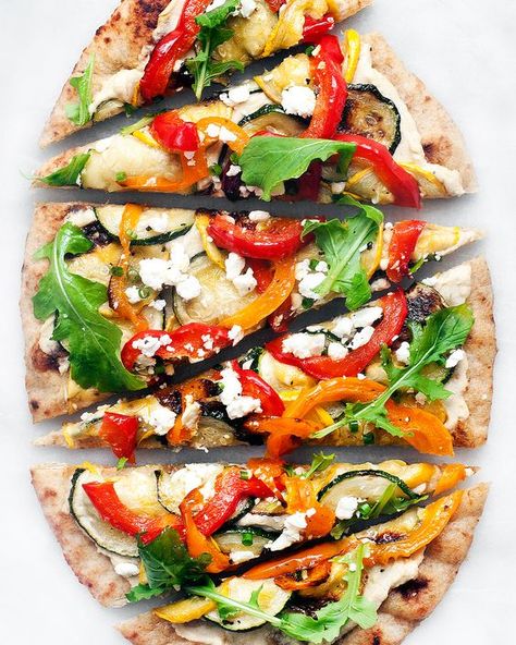 Roasted Vegetable Naan Flatbread Veggie Flatbread, Naan Flatbread, Naan Pizza, Zucchini Squash, Veggie Meals, Roasted Vegetable, Flatbread Pizza, Vegetarian Recipes Easy, Easy Vegetarian