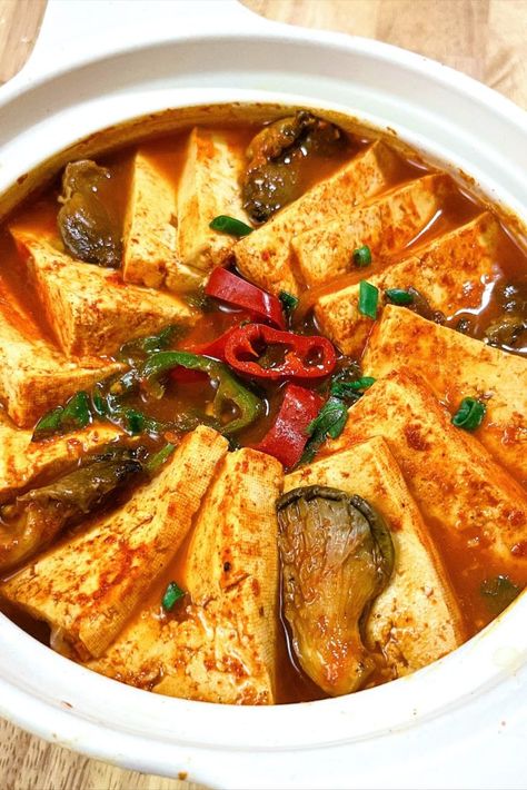 This Vegetarian Tofu Stew is so flavorful and filling, you won’t miss the meat. It’s warming and comforting with a bowl of rice and comes together in 30 minutes. Tofu Stew Vegetarian, Healthy Steamed Recipes, Asian Food Vegetarian, Korean Tofu Stew, Goddess Food, Korean Vegetarian Recipes, Tofu Food, Tofu Stew, Chinese Breakfast