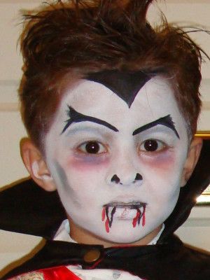 Kids Vampire Face Paint, Dracula Face Paint, Dracula Makeup, Vampire Face Paint, Face Painting Halloween Kids, Facepaint, Easy Halloween Face Painting, Face Painting Images, Halloween Makeup For Kids