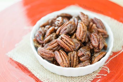 Candied_Pecans_Recipe_fifteenspatulas_9 Appy Recipes, Toast Pecans, Candy Pecans, Pecan Candy, Candied Pecans Recipe, Glazed Pecans, Spiced Pecans, Pumpkin Pies, Roasted Pecans