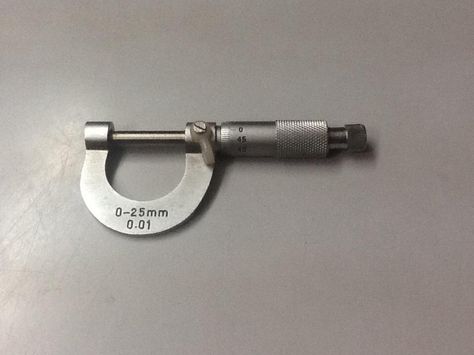 Micrometer Screw Gauge Micrometer Screw Gauge, Screw Gauge, Measuring Volume, Beta Tools, Scientific Instruments, Laboratory Equipment, F1 Racing, Silver Watch, Screw