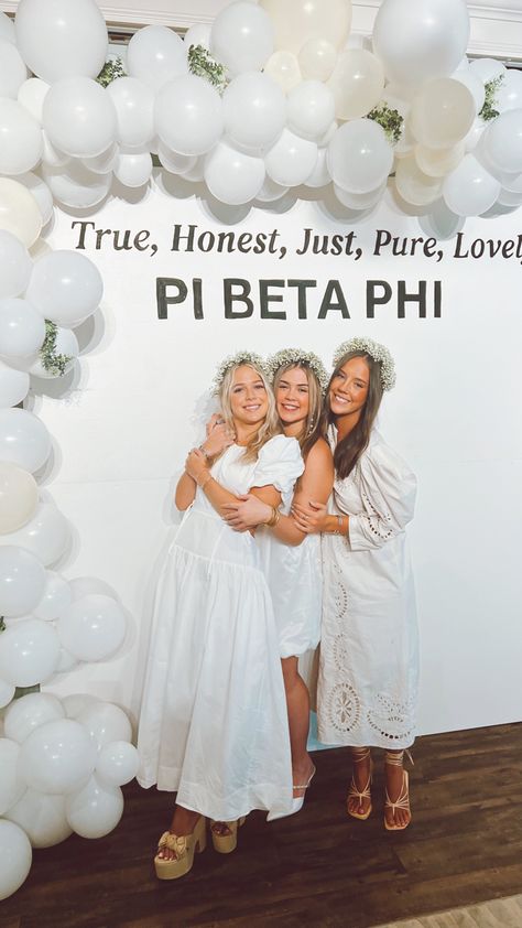 #piphi #recruitment #preference #angel #friends #poses #outfits #white #dresses Angel Bid Day Theme, Pi Beta Phi Recruitment, Philanthropy Round Recruitment Decor, Preference Round Recruitment Decorations, Sorority Themes Recruitment, Sorority Recruitment Ideas, Sorority Sets, Sorority Recruitment Decorations, Recruitment Decorations