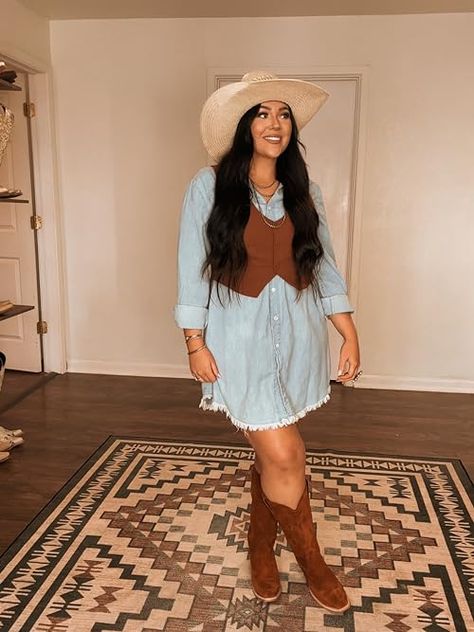 Brianna Purvis's Amazon Page Cowgirl Women Outfits, Pbr Outfit For Women Plus Size, Curvy Western Fashion, Plus Size Cowgirl Boots Outfit, Cowboy Boot Outfits Plus Size, Women’s Western Outfits Plus Size, Western Style Outfits Plus Size, Country Outfit Plus Size, Vaquera Plus Size Outfits