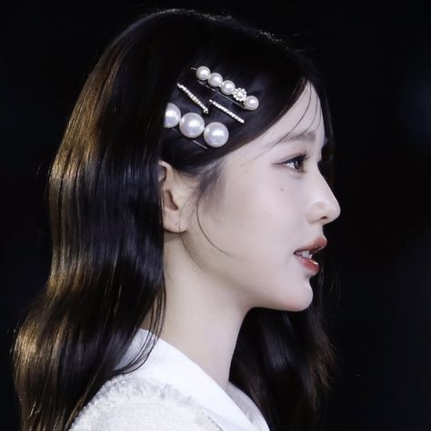 Wonyoung Jawline, Wonyoung Front Profile, Wonyoung Front Face, Wonyoung Side View, Wonyoung Nose, Wonyoung Side Profile, Wonyoung Hair, Asian Hair Inspo, Wonyoung Icons Lq