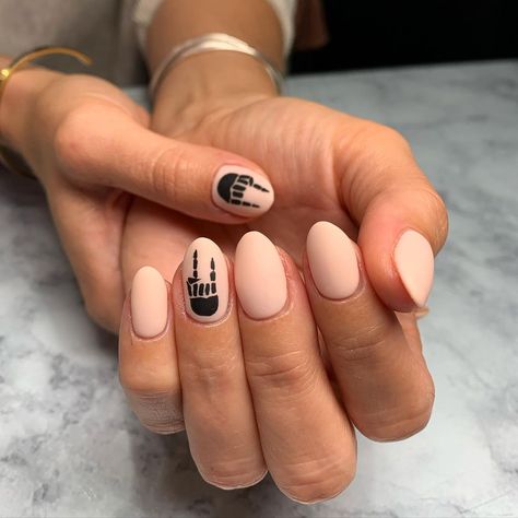 Nail Ideas For Rock Concert, Rock Show Nails, Black Rock Nails, Rock Music Nails, Rockstar Nail Designs, Rock Style Nails, Music Festival Nails Acrylic, Metal Concert Nails, Ice Nine Kills Nails