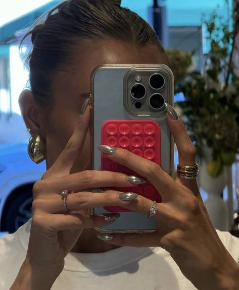 Octobuddy Phone Case Aesthetic, Scandinavian Nails, Fall Chrome Nails, Hanna Schonberg, Granddaughter Coastal, Cowgirl Coastal, Aesthetic Island, Glazed Donut Nails, Donut Nails