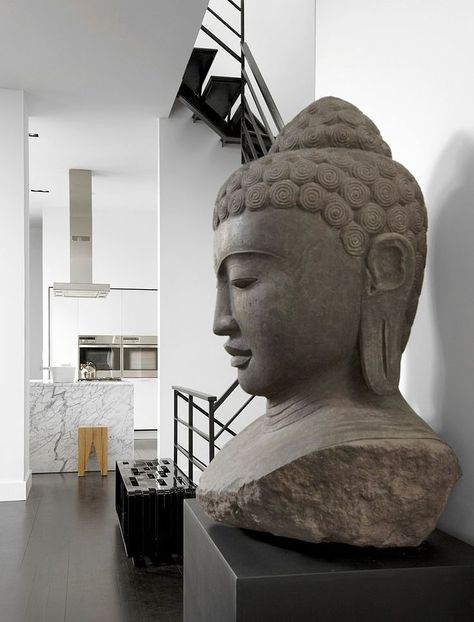 Zen Design Asian Interior, Modern Row House, Asian Inspired Decor, Asian Interior Design, Zen Interiors, Buddha Decor, Black And White Interior, Asian Home Decor, Asian Design