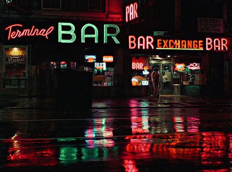 Taxi Driver 1976, Betty Davis, Neon Nights, New York Aesthetic, Cant Sleep, Neo Noir, Better Call Saul, Martin Scorsese, Taxi Driver