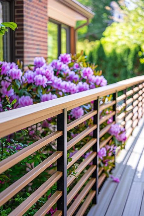 Modern Horizontal Deck Railing Ideas | Chic Designs Horizontal Railings For Decks, Decorative Deck Railing Ideas, Back Deck Railing Ideas, Minimal Deck Railing, Horizontal Porch Railing, Horizontal Slat Deck Railing, Porch Horizontal Railing Ideas, Modern Railing Outdoor, Horizontal Deck Railing Ideas