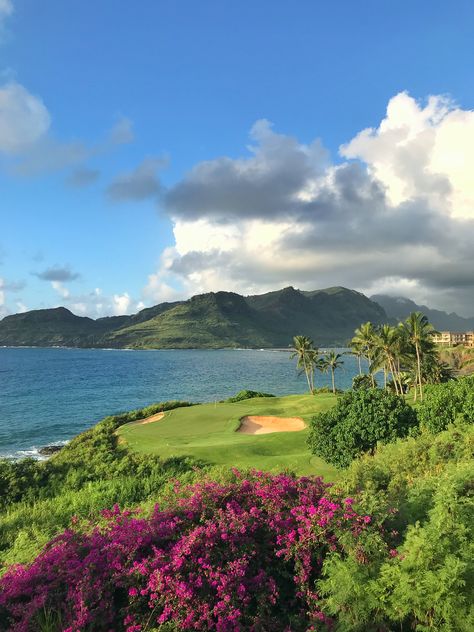 Kauai golfing Working At A Golf Course Aesthetic, Hawaii Mountains Aesthetic, Golf Courses Beautiful, Beautiful Golf Courses, Hawaii Golf Courses, Farm Lifestyle, Sports Aesthetic, Sunshine State, Island Style