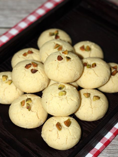 Shortbread Cookie, Gram Flour, Cardamom Powder, Clarified Butter, Plain Flour, Shortbread Cookies, Ghee, Festive Season, Finger Foods