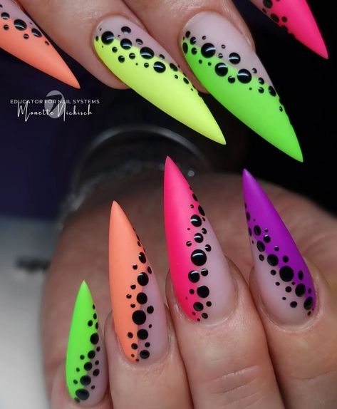 Neon And Nude Nails Designs, Easy Neon Nails, Bright Nails With Design, Fishnet Nail Design, Vacation Nails 2024 Trends, June Almond Nails, Neon Stilletos Nails, Download Festival Nails, Flashy Nail Designs