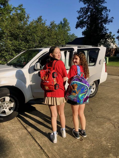 Senior Backpacks Kids, Senior Year Backpack Essentials, Senior Year Kids Backpacks Ideas, Kids Backpack Senior Year, Senior Year Backpack, Senior Backpack Ideas, Senior Backpacks, Senior Year Things, Senior Year