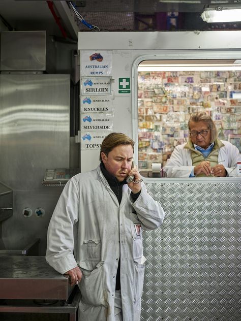 These Photographs Capture the Fading World of Smithfield's Midnight Meat Market Night Worker, Smithfield Market London, Victorian Hall, Sheffield Pubs, Meat Markets, Video Advertising, London Free, Inner City, Central London