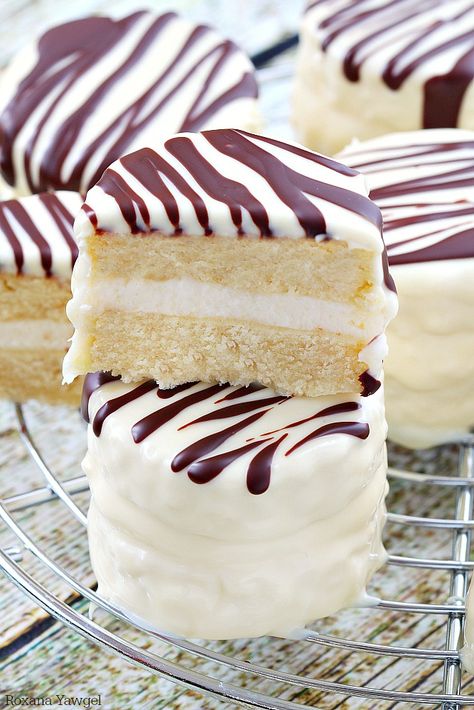 Zebra Cakes, Coconut Dessert, Cake Mini, Zebra Cake, Little Debbie, Sale Ideas, Copykat Recipes, Vanilla Flavor, Copycat Restaurant Recipes