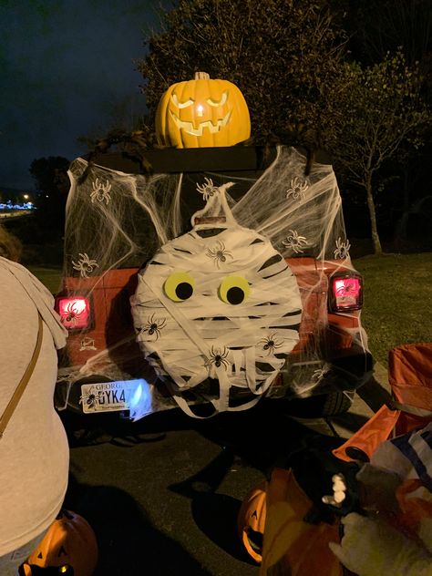 Trunk Or Treat Jeep Wrangler Ideas, Halloween Jeep Decorations Trunk Or Treat, Jeep Wrangler Trunk Or Treat, Jeep Spare Tire Halloween Decorations, Trunk Or Treat Jeep Wrangler, Jeep Trunk Or Treat Ideas, Trunk Or Treat Ideas For Jeeps, Jeep Truck Or Treat, Jeep Trunk Or Treat